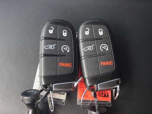 Used 2024 Dodge Durango GT image 41