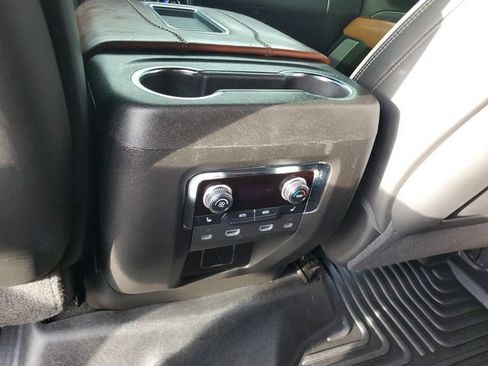 Used 2024 GMC Yukon Denali Ultimate AWD/4WD image 15