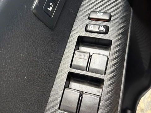 Used 2013 Toyota RAV4 Limited AWD/4WD image 28