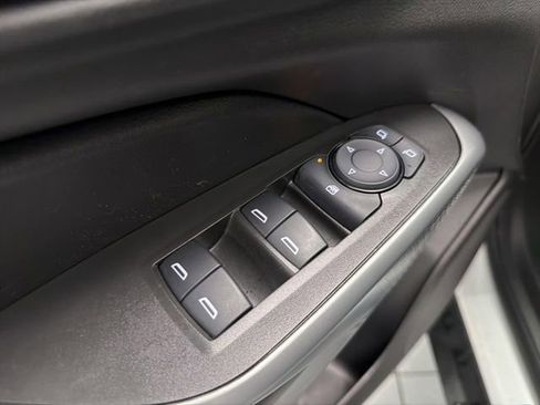 Certified 2025 Chevrolet Trax LS FWD image 13