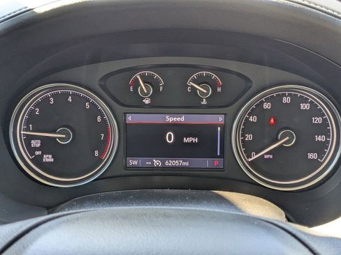 Used 2020 Buick Enclave Essence image 28