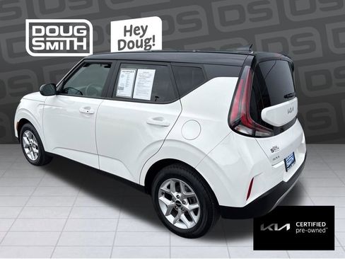 Certified 2023 Kia Soul S FWD image 3