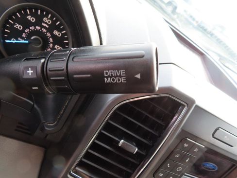 Used 2018 Ford F150 XLT image 35