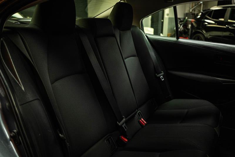 Used 2024 Toyota Corolla LE FWD image 11