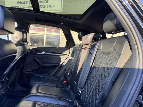 Used 2023 Audi SQ5 Premium Plus w/ Premium Plus Package image 25