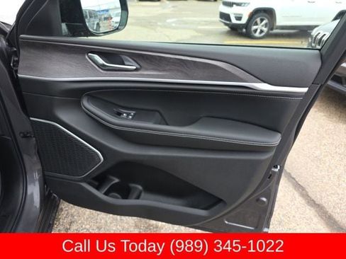 New 2026 Jeep Grand Cherokee L Limited AWD/4WD image 37