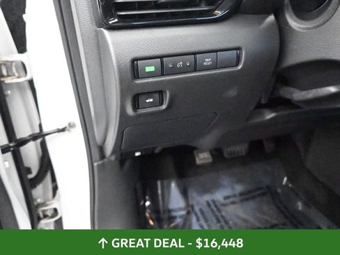 Used 2024 Nissan Sentra SV image 26