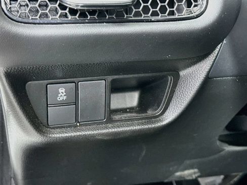 Used 2025 Honda HR-V LX image 11