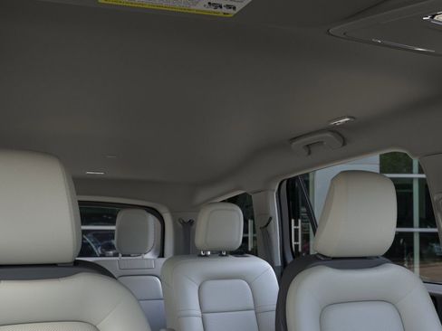 New 2026 Lincoln Aviator 2WD image 22