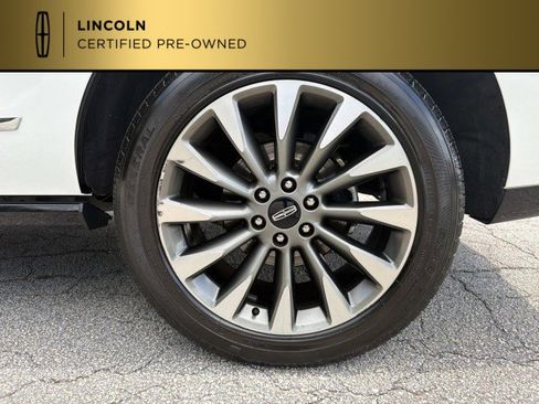 Certified 2021 Lincoln Navigator Reserve w/ Luxury Package AWD/4WD image 20