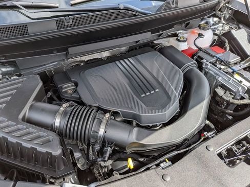 New 2026 Chevrolet Traverse LT image 13