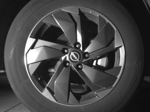 Used 2025 Nissan Rogue SV AWD/4WD image 16