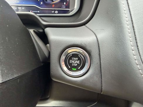 Certified 2023 Chevrolet Tahoe Z71 w/ Luxury Package AWD/4WD image 32
