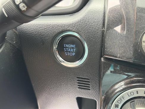Used 2021 Toyota 4Runner Venture w/ Moonroof Package AWD/4WD image 10