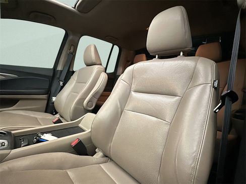 Used 2019 Honda Ridgeline RTL image 9