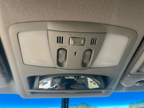 Used 2012 Nissan Quest SL w/ Bose Pkg image 27