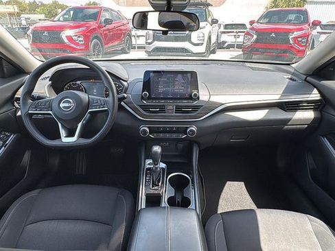 Used 2023 Nissan Altima 2.5 SV image 16