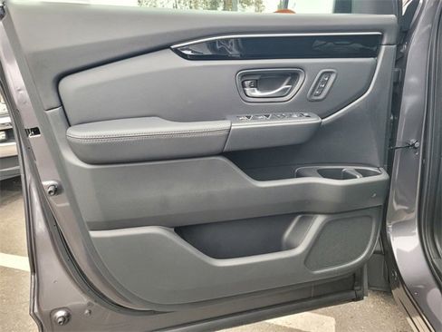 New 2025 Honda Pilot EX-L image 7