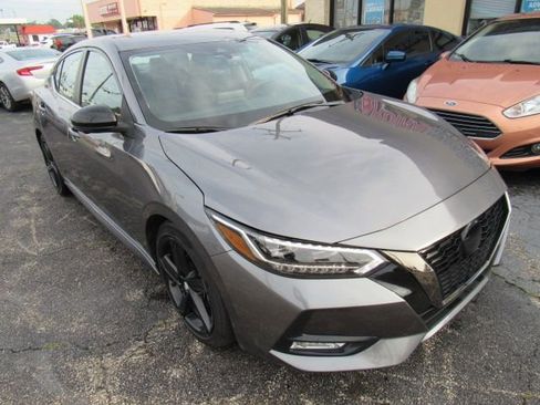 Used 2021 Nissan Sentra SR w/ SR Premium Package image 3