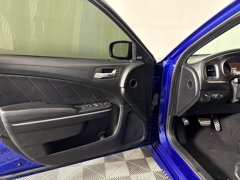 Used 2022 Dodge Charger Scat Pack w/ Plus Group RWD image 19