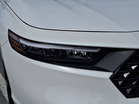 Certified 2023 Honda Accord Sport image 9