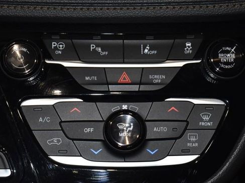 Used 2022 Chrysler Pacifica Pinnacle image 20