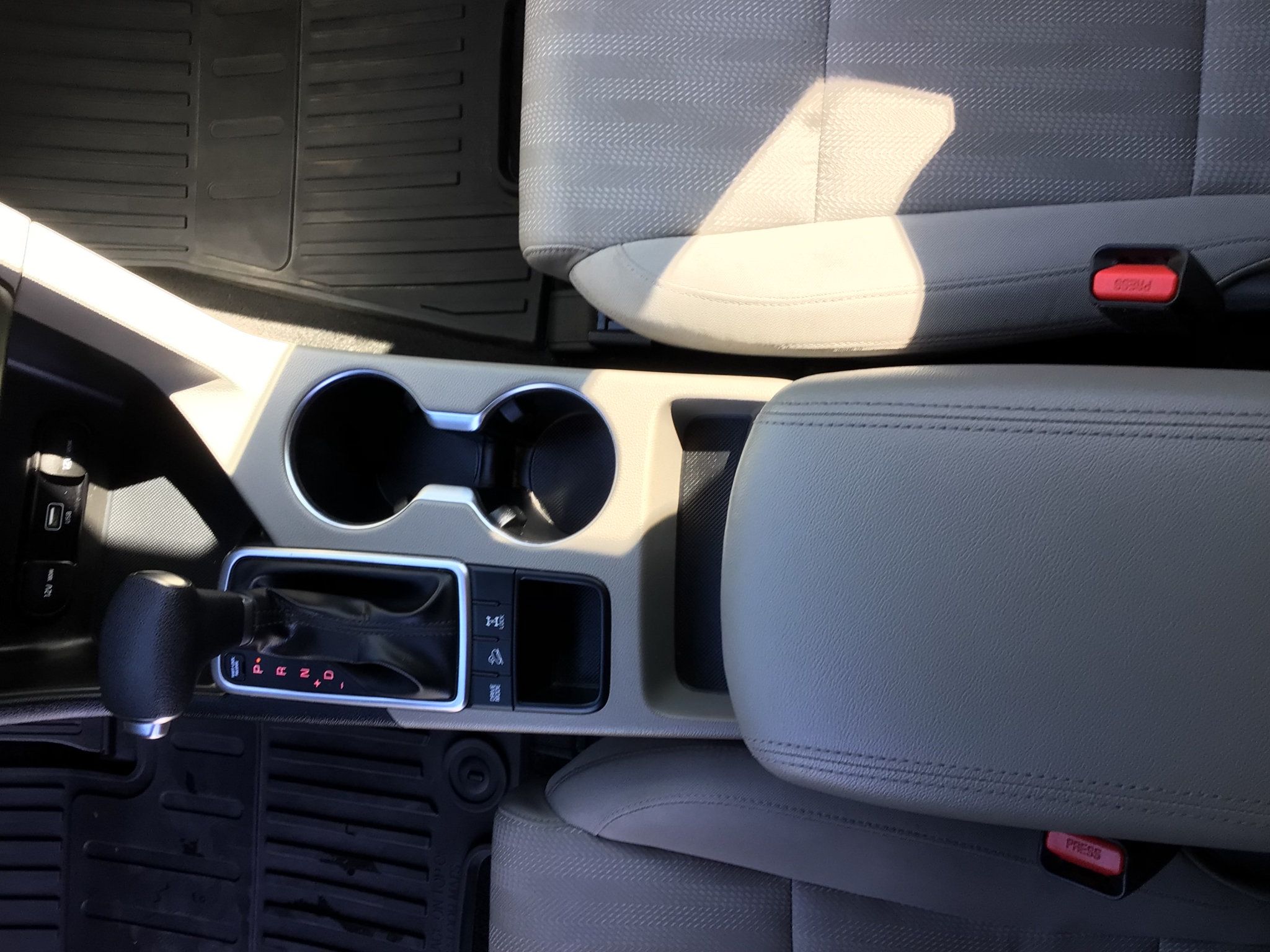 Used 2020 Kia Sportage LX AWD/4WD image 13