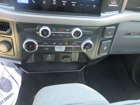 Used 2025 Ford F150 XLT w/ Equipment Group 301A Standard AWD/4WD image 17