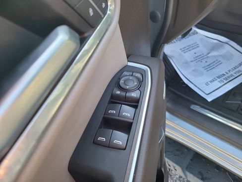 Used 2023 GMC Sierra 1500 SLT w/ SLT Convenience Package AWD/4WD image 11