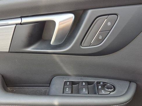 Certified 2025 Buick Enclave Preferred image 19