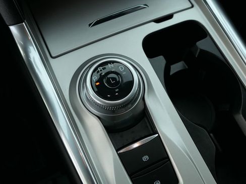 Used 2024 Ford Explorer XLT w/ Equipment Group 202A image 23