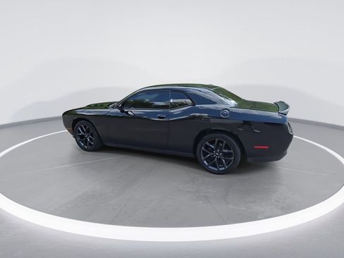Used 2019 Dodge Challenger SXT w/ Blacktop Package RWD image 6