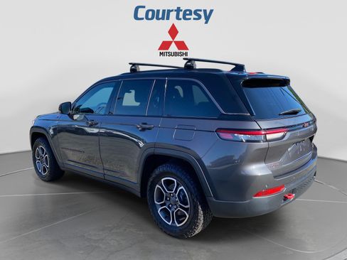 Used 2022 Jeep Grand Cherokee Trailhawk w/ ADV Protech Group II AWD/4WD image 3