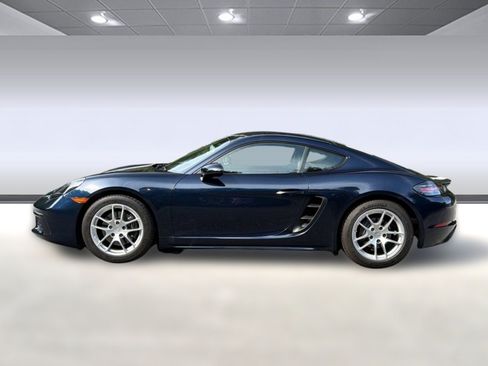 Used 2021 Porsche 718 Cayman RWD image 2