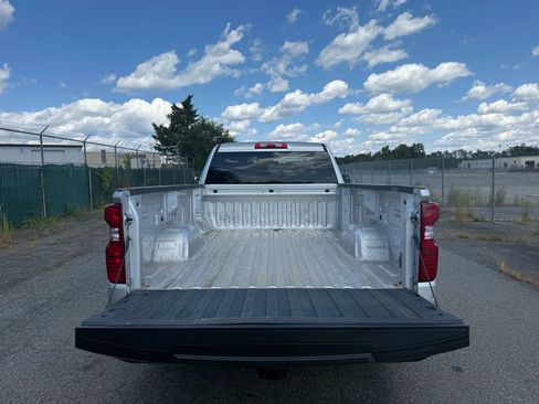 Used 2022 Chevrolet Silverado 1500 W/T w/ WT Value Package image 9