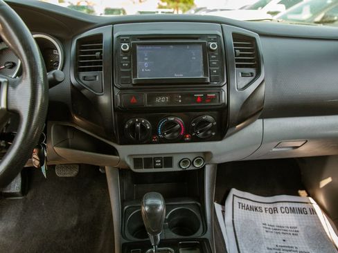 Used 2014 Toyota Tacoma PreRunner w/ Convenience Package RWD image 15