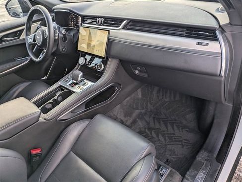 Used 2025 Jaguar F-PACE R-Dynamic S image 19