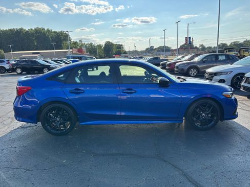 Used 2023 Honda Civic Sport image 5