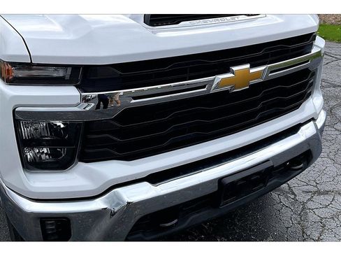 Used 2025 Chevrolet Silverado 2500 LT w/ Convenience Package AWD/4WD image 31