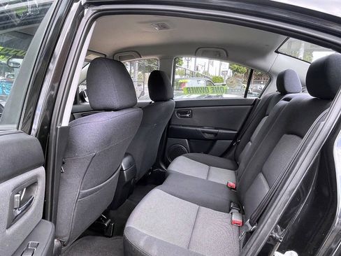 Used 2008 MAZDA MAZDA3 i Touring Value FWD image 22