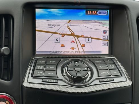 Used 2015 Nissan 370Z NISMO image 15