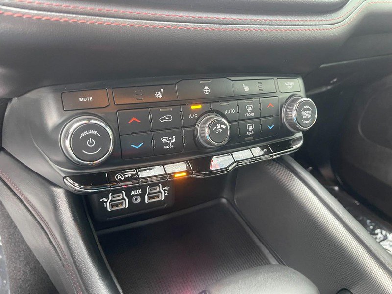 Used 2026 Dodge Durango GT w/ Blacktop Package RWD image 32