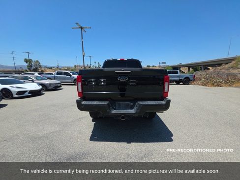 Used 2022 Ford F250 Lariat w/ Black Appearance Package AWD/4WD image 7