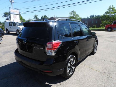 Used 2018 Subaru Forester 2.5i Premium AWD/4WD image 2