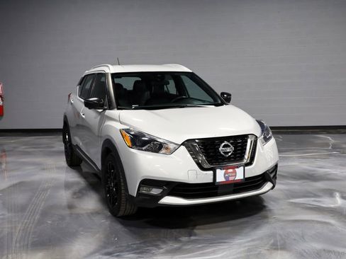 Used 2020 Nissan Kicks SR w/ SR Premium Package image 1