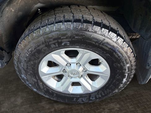Used 2014 Toyota 4Runner SR5 Premium AWD/4WD image 38