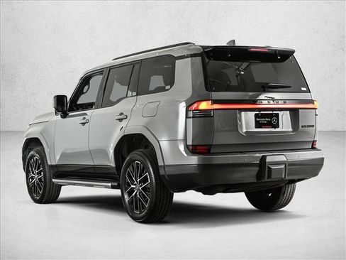 Used 2024 Lexus GX 550 w/ Accessory Package (Z1) AWD/4WD image 8