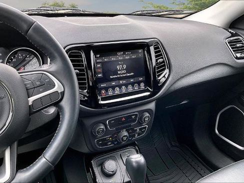 Used 2019 Jeep Compass Limited AWD/4WD image 6