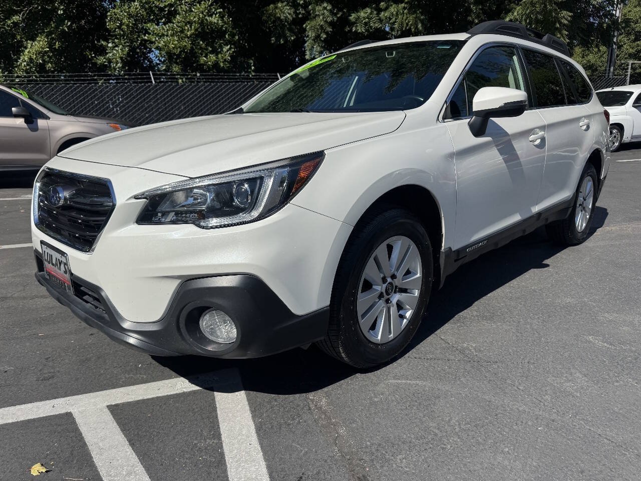 Used 2018 Subaru Outback 2.5i Premium AWD/4WD image 1