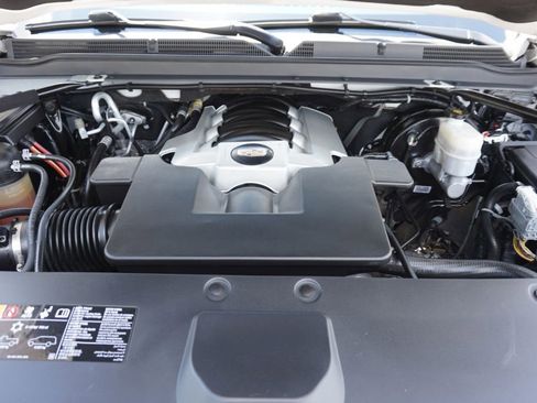 Used 2019 Cadillac Escalade Platinum image 15